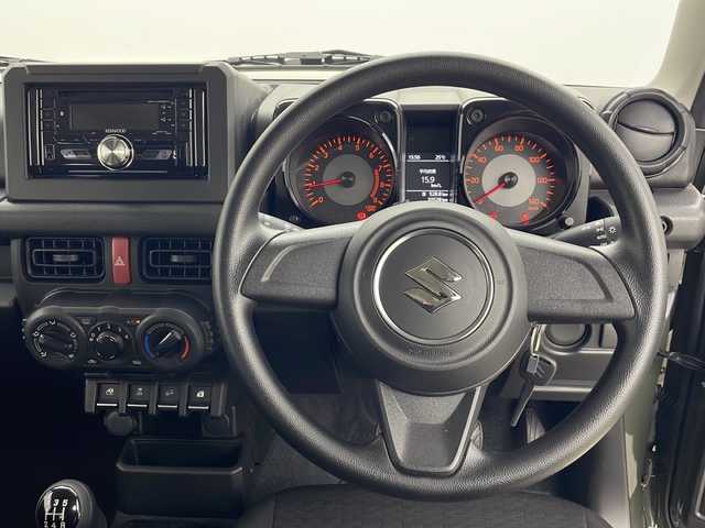 スズキ ジムニー XG 秋田県 2021(令3)年 1.1万km ジャングルグリーン ４WD/ワンオーナー/純正オーディオDPX-U740BTH　CD　BT/衝突被害軽減システム/レーンキープアシスト/ヒルディーセントコントロール/純正16インチアルミ装着/純正フロアマット/背面タイヤ/リモコンキー　スペアキー1本/ダブルサイドエアバッグ/カーテンエアバッグ/ヘッドライトレベライザー/ドアバイザー/盗難防止装置/保証書/取り扱い説明書