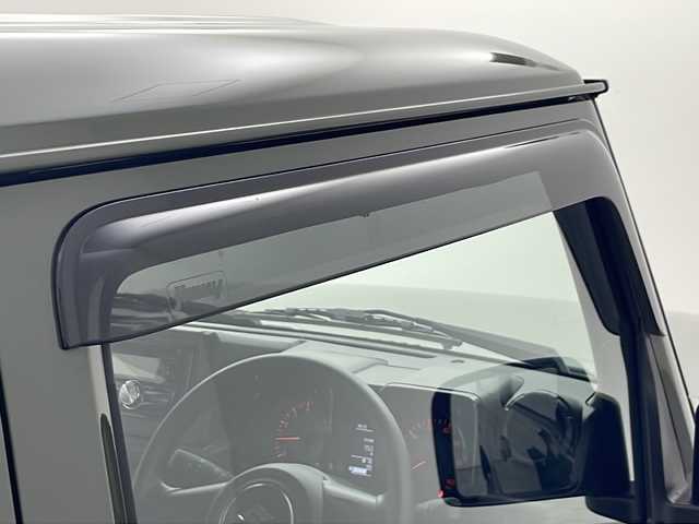 スズキ ジムニー XG 秋田県 2021(令3)年 1.1万km ジャングルグリーン ４WD/ワンオーナー/純正オーディオDPX-U740BTH　CD　BT/衝突被害軽減システム/レーンキープアシスト/ヒルディーセントコントロール/純正16インチアルミ装着/純正フロアマット/背面タイヤ/リモコンキー　スペアキー1本/ダブルサイドエアバッグ/カーテンエアバッグ/ヘッドライトレベライザー/ドアバイザー/盗難防止装置/保証書/取り扱い説明書