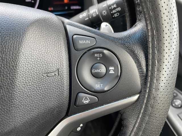 ホンダ シャトル ハイブリッド X ホンダセンシング 大分県 2018(平30)年 7.9万km クリスタルブラックパール レーダークルーズコントロール/ステアリングスイッチ/パドルシフト/ETC/オートライト/LEDヘッドライト/衝突軽減ブレーキ/レーンキープアシスト/シートヒーター/ハーフレザーシート/フォグランプ/電動格納ミラー/純正アルミホイール/サイドバイザー/フロアマット