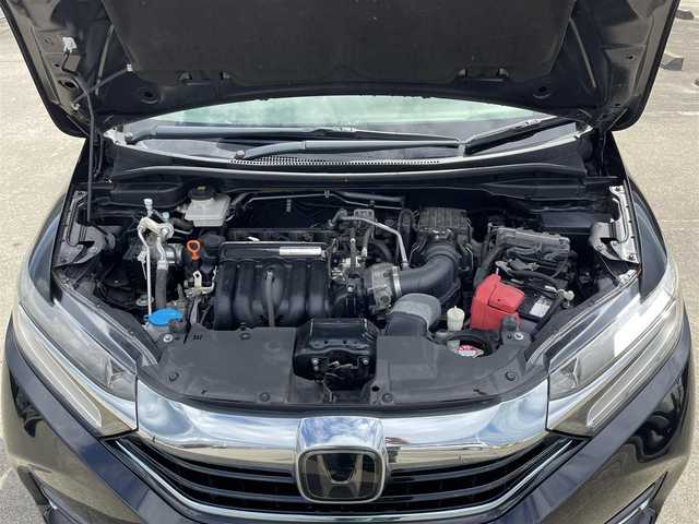 ホンダ シャトル ハイブリッド X ホンダセンシング 大分県 2018(平30)年 7.9万km クリスタルブラックパール レーダークルーズコントロール/ステアリングスイッチ/パドルシフト/ETC/オートライト/LEDヘッドライト/衝突軽減ブレーキ/レーンキープアシスト/シートヒーター/ハーフレザーシート/フォグランプ/電動格納ミラー/純正アルミホイール/サイドバイザー/フロアマット