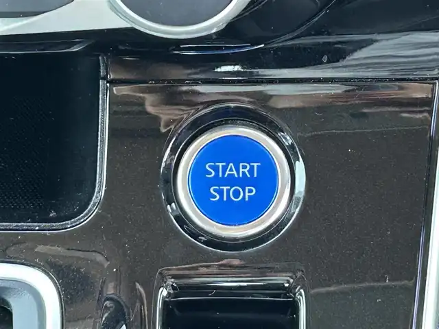 日産 セレナ e－パワー ハイウェイスター V 栃木県 2020(令2)年 7.9万km インペリアルアンバーP エマージェンシーブレーキ/純正10インチメモリナビ/フルセグTV/DVD/Blu-ray/Bluetooth/HDMI/純正フリップダウンモニター/アラウンドビューモニター/プロパイロット/インテリジェントルームミラー/ETC/ドライブレコーダー/両側ハンズフリーパワースライドドア/ステアリングリモコン/ヒーター/シートヒーター/ブラインドスポットモニター/LEDヘッドライト/フォグランプ/オートハイビーム/シートバックテーブル/ロールサンシェード/スマートキー/純正16インチAW