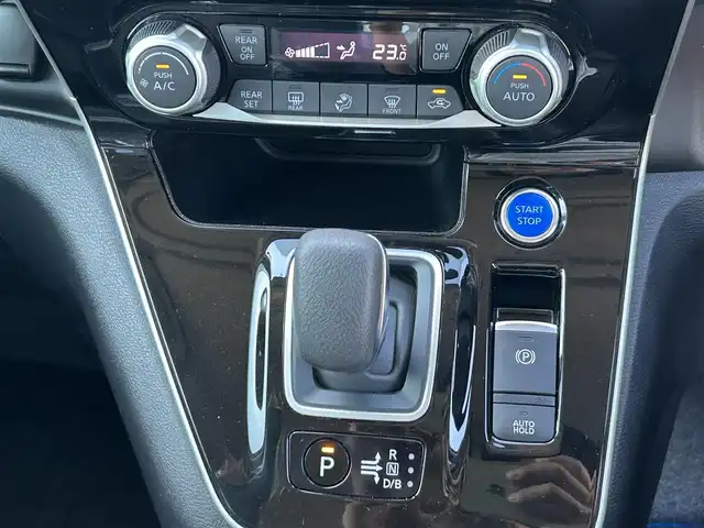 日産 セレナ e－パワー ハイウェイスター V 栃木県 2020(令2)年 7.9万km インペリアルアンバーP エマージェンシーブレーキ/純正10インチメモリナビ/フルセグTV/DVD/Blu-ray/Bluetooth/HDMI/純正フリップダウンモニター/アラウンドビューモニター/プロパイロット/インテリジェントルームミラー/ETC/ドライブレコーダー/両側ハンズフリーパワースライドドア/ステアリングリモコン/ヒーター/シートヒーター/ブラインドスポットモニター/LEDヘッドライト/フォグランプ/オートハイビーム/シートバックテーブル/ロールサンシェード/スマートキー/純正16インチAW