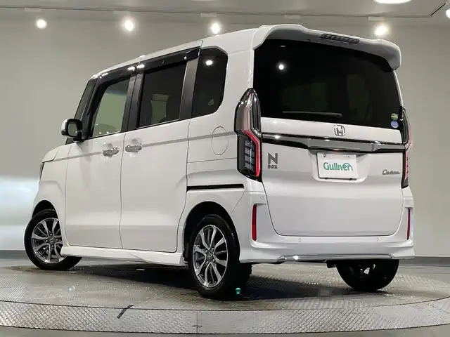 ホンダ Ｎ ＢＯＸ カスタム L 愛知県 2021(令3)年 2.4万km プラチナホワイトパール 純正ナビ/（Bluetooth/CD・DVD再生/フルセグTV/SD/ラジオ/CarPlay)/衝突軽減ブレーキ　/両側パワースライドドア　/レーダークルーズコントロール　/シートヒーター　/ＬＥＤヘッドライト　/LEDフォグランプ/コーナーセンサー　/レーンキープアシスト/先行車発進お知らせ/標識認識機能/バックカメラ　/ドライブレコーダー　/ＵＳＢ接続　/純正フロアマット