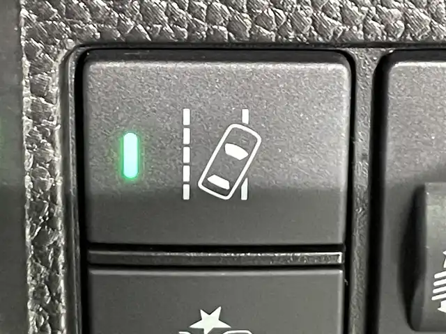 ホンダ Ｎ ＢＯＸ カスタム L 愛知県 2021(令3)年 2.4万km プラチナホワイトパール 純正ナビ/（Bluetooth/CD・DVD再生/フルセグTV/SD/ラジオ/CarPlay)/衝突軽減ブレーキ　/両側パワースライドドア　/レーダークルーズコントロール　/シートヒーター　/ＬＥＤヘッドライト　/LEDフォグランプ/コーナーセンサー　/レーンキープアシスト/先行車発進お知らせ/標識認識機能/バックカメラ　/ドライブレコーダー　/ＵＳＢ接続　/純正フロアマット