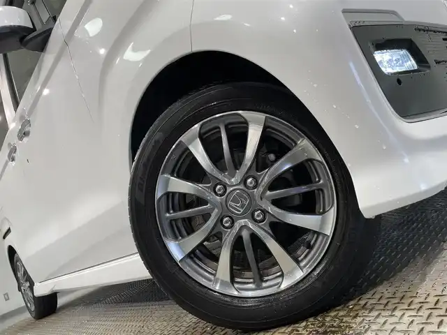 ホンダ Ｎ ＢＯＸ カスタム L 愛知県 2021(令3)年 2.4万km プラチナホワイトパール 純正ナビ/（Bluetooth/CD・DVD再生/フルセグTV/SD/ラジオ/CarPlay)/衝突軽減ブレーキ　/両側パワースライドドア　/レーダークルーズコントロール　/シートヒーター　/ＬＥＤヘッドライト　/LEDフォグランプ/コーナーセンサー　/レーンキープアシスト/先行車発進お知らせ/標識認識機能/バックカメラ　/ドライブレコーダー　/ＵＳＢ接続　/純正フロアマット