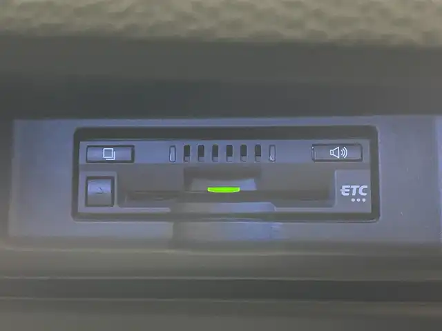 トヨタ ハリアー プレミアム 埼玉県 2017(平29)年 5.5万km スパークリングブラックパールクリスタルシャイン サンルーフ/純正9インチナビ/ CD DVD 地デジTV Bluetooth/バックカメラ/トヨタセーフティセンス/プリクラッシュセーフティ/レーダークルーズコントロール/レーンディパーチャーアラート/クリアランスソナー /パワーバックドア/ドライブレコーダー/パワーシート/ハーフレザーシート/LEDオートライト/ETC