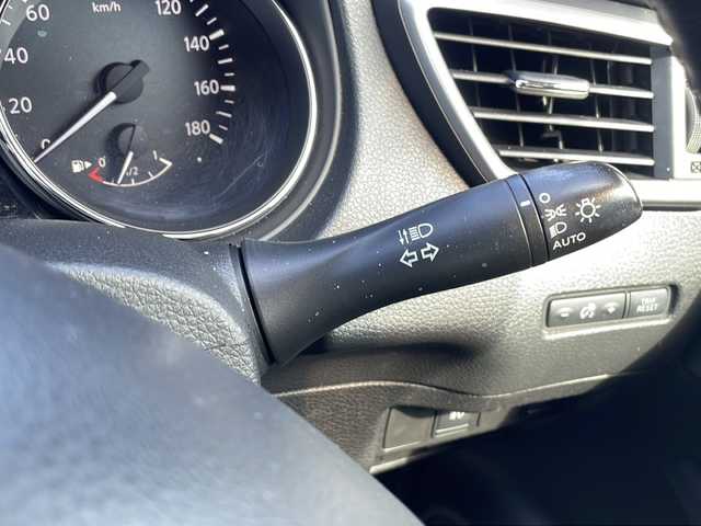 日産 エクストレイル 20X エマージェンシーブレーキ 熊本県 2016(平28)年 8.8万km ダイヤモンドブラック (株)IDOMが運営する【じしゃロン熊本店】の自社ローン専用車両になります。こちらは現金またはオートローンご利用時の価格です。自社ローンご希望の方は別途その旨お申付け下さい　/4WD/純正ナビ（MM115D-W）/フルセグテレビ/CD/Bluetooth接続/ETC/シートヒーター/ハロゲンヘッドライト/オートライト/スマートキー/純正17インチアルミホイール