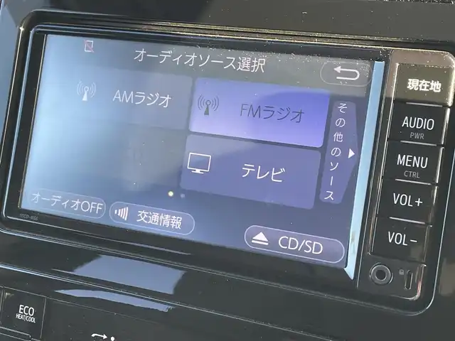 トヨタ プリウス Sセーフティプラス 滋賀県 2018(平30)年 2.1万km スティールブロンドM 純正ナビ/(Bluetooth/TV/CD)/トヨタセーフティーセンス/・プリクラッシュセーフティ/・レーンキープアシスト/・レーダークルーズコントロール/・Autoハイビーム/LEDオートライト/フォグ/バックカメラ/ドライブレコーダー/ビルトインETC/純正フロアマット/電動格納ミラー/クリアランスソナー/ドアバイザー