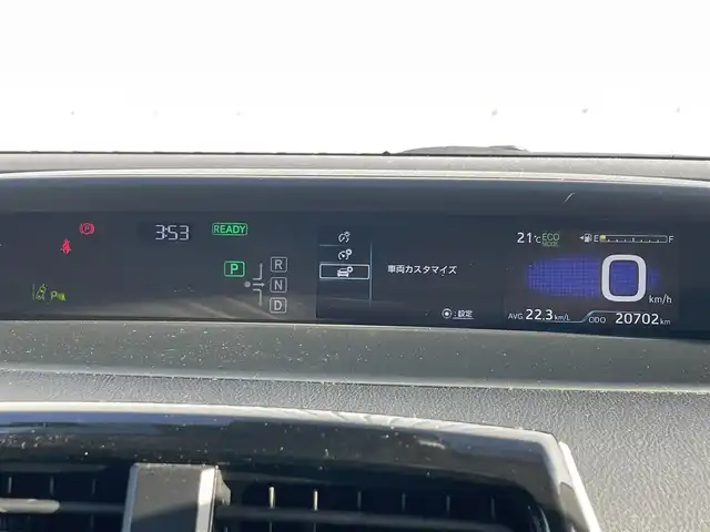 トヨタ プリウス Sセーフティプラス 滋賀県 2018(平30)年 2.1万km スティールブロンドM 純正ナビ/(Bluetooth/TV/CD)/トヨタセーフティーセンス/・プリクラッシュセーフティ/・レーンキープアシスト/・レーダークルーズコントロール/・Autoハイビーム/LEDオートライト/フォグ/バックカメラ/ドライブレコーダー/ビルトインETC/純正フロアマット/電動格納ミラー/クリアランスソナー/ドアバイザー