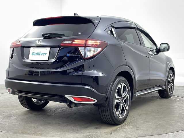 ホンダ ヴェゼル ハイブリッド Z ホンダセンシング 兵庫県 2018(平30)年 6.7万km クリスタルブラックパール ・ワンオーナー車/・純正ナビ/Bluetooth/CD/DVD/SD/USB/TV/・バックカメラ/・ホンダセンシング/・衝突軽減ブレーキ/・誤発進抑制機能/・歩行者事故低減ステアリング/・路外逸脱抑制機能/・アダプティブクルーズコントロール/・車線維持支援システム/・先行車発進お知らせ機能/・標識認識機能/・車両接近通報装置/・ステアリングスイッチ/・パドルシフト/・社外フロアマット/・ハーフレザーシート/・前席シートヒーター/・電子パーキングブレーキ/・オートホールドブレーキ/・純正17インチアルミホイールタイヤ/・LEDヘッドライト/・フォグランプ/・ビルトインETC/・スマートキー/・スペアキー/・取扱説明書/・保証書/・コンフォートビューパッケージ