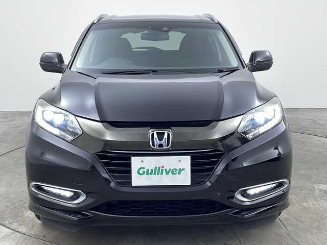 ホンダ ヴェゼル ハイブリッド Z ホンダセンシング 兵庫県 2018(平30)年 6.7万km クリスタルブラックパール ・ワンオーナー車/・純正ナビ/Bluetooth/CD/DVD/SD/USB/TV/・バックカメラ/・ホンダセンシング/・衝突軽減ブレーキ/・誤発進抑制機能/・歩行者事故低減ステアリング/・路外逸脱抑制機能/・アダプティブクルーズコントロール/・車線維持支援システム/・先行車発進お知らせ機能/・標識認識機能/・車両接近通報装置/・ステアリングスイッチ/・パドルシフト/・社外フロアマット/・ハーフレザーシート/・前席シートヒーター/・電子パーキングブレーキ/・オートホールドブレーキ/・純正17インチアルミホイールタイヤ/・LEDヘッドライト/・フォグランプ/・ビルトインETC/・スマートキー/・スペアキー/・取扱説明書/・保証書/・コンフォートビューパッケージ