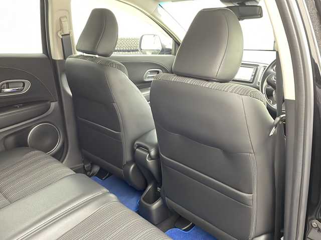 ホンダ ヴェゼル ハイブリッド Z ホンダセンシング 兵庫県 2018(平30)年 6.7万km クリスタルブラックパール ・ワンオーナー車/・純正ナビ/Bluetooth/CD/DVD/SD/USB/TV/・バックカメラ/・ホンダセンシング/・衝突軽減ブレーキ/・誤発進抑制機能/・歩行者事故低減ステアリング/・路外逸脱抑制機能/・アダプティブクルーズコントロール/・車線維持支援システム/・先行車発進お知らせ機能/・標識認識機能/・車両接近通報装置/・ステアリングスイッチ/・パドルシフト/・社外フロアマット/・ハーフレザーシート/・前席シートヒーター/・電子パーキングブレーキ/・オートホールドブレーキ/・純正17インチアルミホイールタイヤ/・LEDヘッドライト/・フォグランプ/・ビルトインETC/・スマートキー/・スペアキー/・取扱説明書/・保証書/・コンフォートビューパッケージ