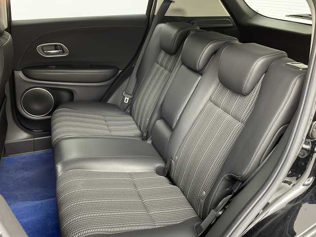 ホンダ ヴェゼル ハイブリッド Z ホンダセンシング 兵庫県 2018(平30)年 6.7万km クリスタルブラックパール ・ワンオーナー車/・純正ナビ/Bluetooth/CD/DVD/SD/USB/TV/・バックカメラ/・ホンダセンシング/・衝突軽減ブレーキ/・誤発進抑制機能/・歩行者事故低減ステアリング/・路外逸脱抑制機能/・アダプティブクルーズコントロール/・車線維持支援システム/・先行車発進お知らせ機能/・標識認識機能/・車両接近通報装置/・ステアリングスイッチ/・パドルシフト/・社外フロアマット/・ハーフレザーシート/・前席シートヒーター/・電子パーキングブレーキ/・オートホールドブレーキ/・純正17インチアルミホイールタイヤ/・LEDヘッドライト/・フォグランプ/・ビルトインETC/・スマートキー/・スペアキー/・取扱説明書/・保証書/・コンフォートビューパッケージ