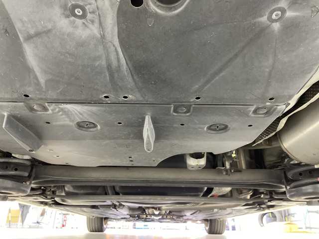 トヨタ プリウス S ツーリングセレクション 岐阜県 2010(平22)年 6万km ホワイトパールクリスタルシャイン 純正SDナビ（NSZT-W60）/フルセグ/BT/CD/DVD/バックカメラ/ビルトインETC/プッシュスタート/スマートキー/ステアリングスイッチ/LEDヘッドライト/フォグランプ/純正フロアマット/純正ドアバイザー