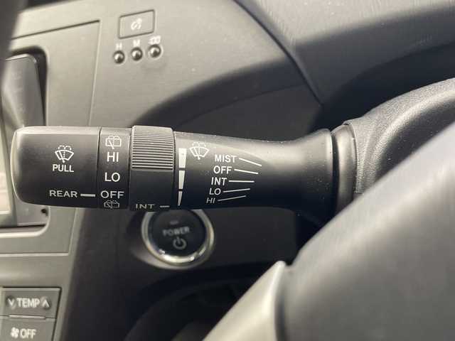 トヨタ プリウス S ツーリングセレクション 岐阜県 2010(平22)年 6万km ホワイトパールクリスタルシャイン 純正SDナビ（NSZT-W60）/フルセグ/BT/CD/DVD/バックカメラ/ビルトインETC/プッシュスタート/スマートキー/ステアリングスイッチ/LEDヘッドライト/フォグランプ/純正フロアマット/純正ドアバイザー