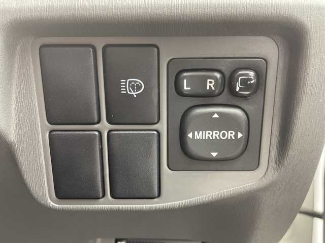 トヨタ プリウス S ツーリングセレクション 岐阜県 2010(平22)年 6万km ホワイトパールクリスタルシャイン 純正SDナビ（NSZT-W60）/フルセグ/BT/CD/DVD/バックカメラ/ビルトインETC/プッシュスタート/スマートキー/ステアリングスイッチ/LEDヘッドライト/フォグランプ/純正フロアマット/純正ドアバイザー