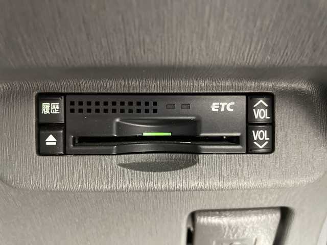 トヨタ プリウス S ツーリングセレクション 岐阜県 2010(平22)年 6万km ホワイトパールクリスタルシャイン 純正SDナビ（NSZT-W60）/フルセグ/BT/CD/DVD/バックカメラ/ビルトインETC/プッシュスタート/スマートキー/ステアリングスイッチ/LEDヘッドライト/フォグランプ/純正フロアマット/純正ドアバイザー