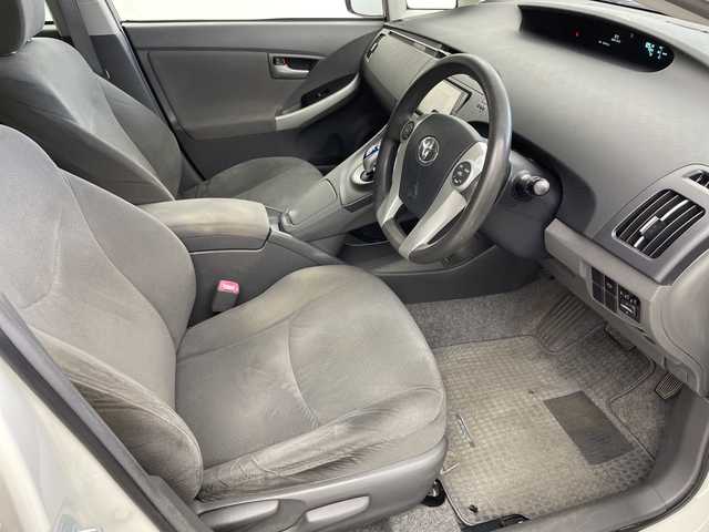 トヨタ プリウス S ツーリングセレクション 岐阜県 2010(平22)年 6万km ホワイトパールクリスタルシャイン 純正SDナビ（NSZT-W60）/フルセグ/BT/CD/DVD/バックカメラ/ビルトインETC/プッシュスタート/スマートキー/ステアリングスイッチ/LEDヘッドライト/フォグランプ/純正フロアマット/純正ドアバイザー