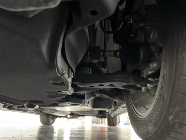 トヨタ アルファード Z 三重県 2024(令6)年 2.3万km プラチナホワイトパールマイカ ガソリン/FF/MTモード付フロアCVT/純正 14インチ ディスプレイオーディオPlus ＋ ナビ/（FM/AM/TV/Bluetooth/USB/iPod/Miracast/CarPlay/AndroidAuto）/パノラミックビューモニター（床下透過表示機能付）/両側パワースライドドア/ETC2.0/Toyota Safety Sense/●PCS、LTA、レーダークルコン、アダプティブハイビーム、RSA、プロアクティブドライビングアシスト、緊急操舵支援＋前後クロストラフィックアラート*/●パーキングサポートブレーキ/・BSM/LCA/安心降車アシスト/・アドバンスト・ドライブ/アドバンスト・パーク/など/装備/・左右独立ムーンルーフ*/・合皮シート（ブラック）/・シートヒーター＆ベンチレーション（D/N/2nd）/・ステアリングヒーター/・パワーシート（Dメモリー付8way/N4way/2ndリクライニング＆オットマン）/・パワーバックドア/・カラーヘッドアップディスプレイ/・100Vコンセント（100W）/・タッチトレーサーオペレーション/・3眼LEDヘッドランプ/・オートワイパー/・おくだけ充電/・19inAW/・取/・スマートキーx1/など/*…メーカーOP