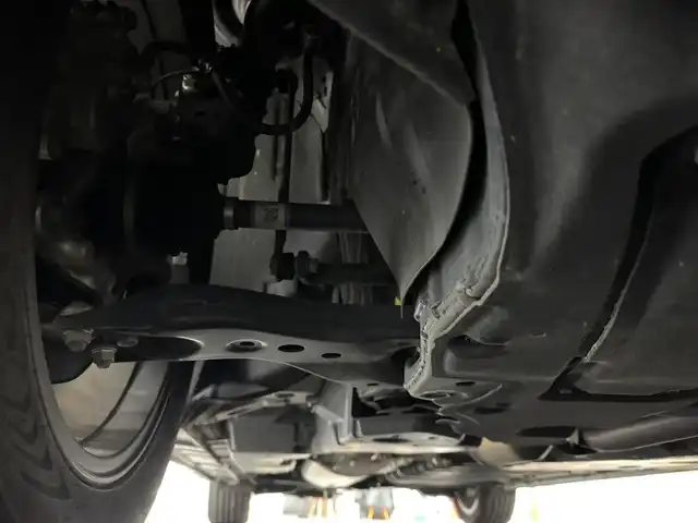 トヨタ アルファード Z 三重県 2024(令6)年 2.3万km プラチナホワイトパールマイカ ガソリン/FF/MTモード付フロアCVT/純正 14インチ ディスプレイオーディオPlus ＋ ナビ/（FM/AM/TV/Bluetooth/USB/iPod/Miracast/CarPlay/AndroidAuto）/パノラミックビューモニター（床下透過表示機能付）/両側パワースライドドア/ETC2.0/Toyota Safety Sense/●PCS、LTA、レーダークルコン、アダプティブハイビーム、RSA、プロアクティブドライビングアシスト、緊急操舵支援＋前後クロストラフィックアラート*/●パーキングサポートブレーキ/・BSM/LCA/安心降車アシスト/・アドバンスト・ドライブ/アドバンスト・パーク/など/装備/・左右独立ムーンルーフ*/・合皮シート（ブラック）/・シートヒーター＆ベンチレーション（D/N/2nd）/・ステアリングヒーター/・パワーシート（Dメモリー付8way/N4way/2ndリクライニング＆オットマン）/・パワーバックドア/・カラーヘッドアップディスプレイ/・100Vコンセント（100W）/・タッチトレーサーオペレーション/・3眼LEDヘッドランプ/・オートワイパー/・おくだけ充電/・19inAW/・取/・スマートキーx1/など/*…メーカーOP