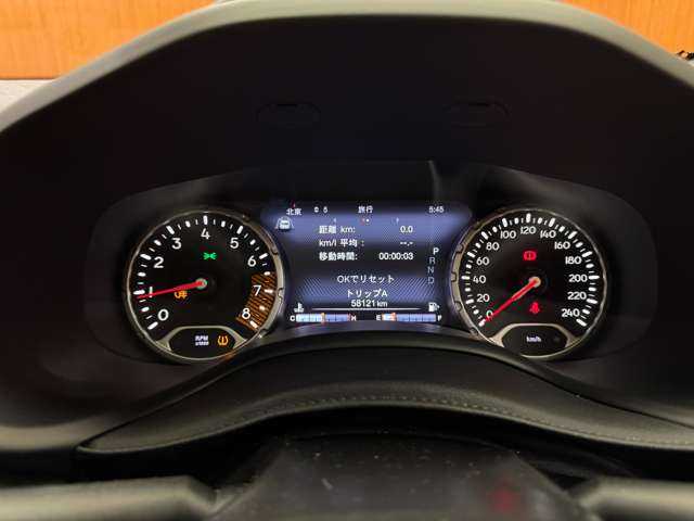 クライスラー・ジープ ジープ レネゲード リミテッド 千葉県 2020(令2)年 5.9万km 黒 パノラマＳＲ　/黒革シート　/ＡＣＣ　/ナビ　/ＴＶ　/Ｂカメラ　/ＣａｒＰｌａｙ　/Ｂｌｕｅｔｏｏｔｈ接続　/電動シート　/シートヒーター　/ステアリングＨ　/ＬＥＤヘッドライト　/衝突軽減ブレーキ　/ＢＳＭ　/ＬＫＡ/ＥＴＣ