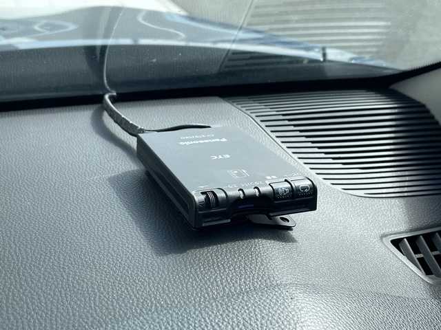 トヨタ ハリアー S 愛知県 2022(令4)年 5.2万km スレートグレーメタリック トヨタセーフティセンス/純正８型ディスプレイオーディオナビ/レーダークルーズコントロール/バックカメラ/コーナーセンサー/純正アルミホイール/LEDヘッドライト/オートマチックハイビーム/衝突軽減システム/Bluetooth/ステアリングスイッチ/スマートキー/プッシュスタート