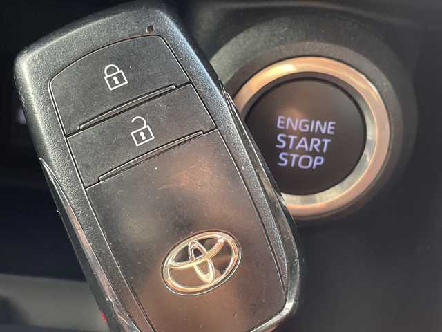 トヨタ ハリアー S 愛知県 2022(令4)年 5.2万km スレートグレーメタリック トヨタセーフティセンス/純正８型ディスプレイオーディオナビ/レーダークルーズコントロール/バックカメラ/コーナーセンサー/純正アルミホイール/LEDヘッドライト/オートマチックハイビーム/衝突軽減システム/Bluetooth/ステアリングスイッチ/スマートキー/プッシュスタート