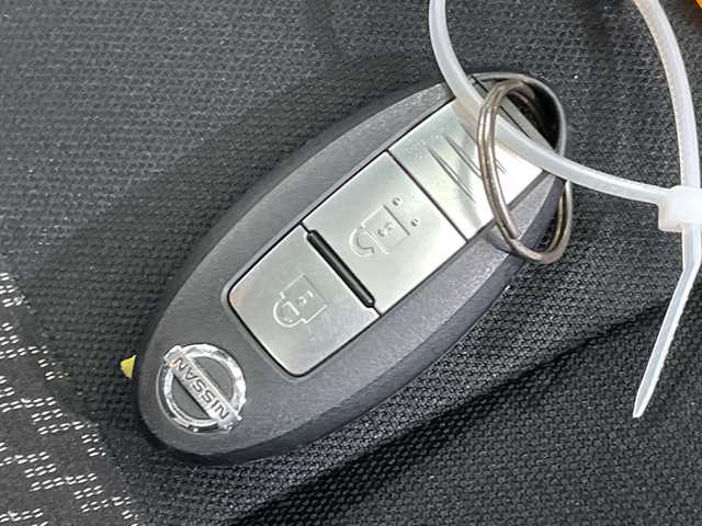 日産 ノート e－パワー B 栃木県 2020(令2)年 5万km ブリリアントシルバー 社外ナビ/（Bluetooth）/バックカメラ/全方位カメラ/エマージェンシーブレーキ/前後コーナーセンサー/ビルトインETC/禁煙車/オートライト/横滑り防止装置/スマートキー/プッシュスタート