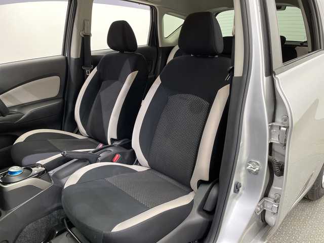 日産 ノート e－パワー B 栃木県 2020(令2)年 5万km ブリリアントシルバー 社外ナビ/（Bluetooth）/バックカメラ/全方位カメラ/エマージェンシーブレーキ/前後コーナーセンサー/ビルトインETC/禁煙車/オートライト/横滑り防止装置/スマートキー/プッシュスタート