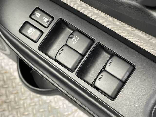 日産 ノート e－パワー B 栃木県 2020(令2)年 5万km ブリリアントシルバー 社外ナビ/（Bluetooth）/バックカメラ/全方位カメラ/エマージェンシーブレーキ/前後コーナーセンサー/ビルトインETC/禁煙車/オートライト/横滑り防止装置/スマートキー/プッシュスタート