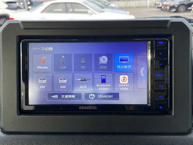 スズキ ジムニー XC 道東・釧路十勝 2024(令6)年 2.8万km シルキーシルバーメタリック 4WD/ナビ　MDV-D311W/(AM/FM/CD/DVD/BT)/ドライブレコーダー 前のみ/ETC/バックカメラ/シートヒーター　前席/純正16インチAW/社外フロアマット/背面タイヤ/ヘッドライトウォッシャー/フォグランプ/アイドリングストップ/クルーズコントロール 追従なし/コーナーセンサー　前後/レーンキープアシスト/ダウンヒルアシスト/オートライト/ライトレベライザー/盗難防止装置/ABS/横滑り防止装置