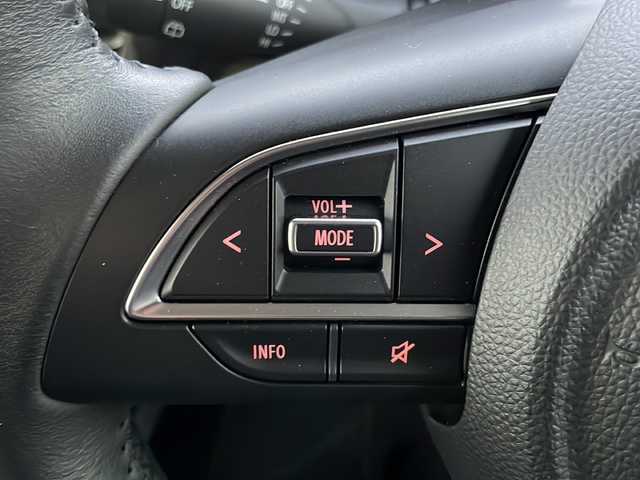 スズキ ジムニー XC 道東・釧路十勝 2024(令6)年 2.8万km シルキーシルバーメタリック 4WD/ナビ　MDV-D311W/(AM/FM/CD/DVD/BT)/ドライブレコーダー 前のみ/ETC/バックカメラ/シートヒーター　前席/純正16インチAW/社外フロアマット/背面タイヤ/ヘッドライトウォッシャー/フォグランプ/アイドリングストップ/クルーズコントロール 追従なし/コーナーセンサー　前後/レーンキープアシスト/ダウンヒルアシスト/オートライト/ライトレベライザー/盗難防止装置/ABS/横滑り防止装置