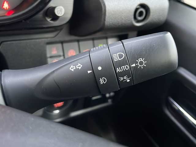 スズキ ジムニー XC 道東・釧路十勝 2024(令6)年 2.8万km シルキーシルバーメタリック 4WD/ナビ　MDV-D311W/(AM/FM/CD/DVD/BT)/ドライブレコーダー 前のみ/ETC/バックカメラ/シートヒーター　前席/純正16インチAW/社外フロアマット/背面タイヤ/ヘッドライトウォッシャー/フォグランプ/アイドリングストップ/クルーズコントロール 追従なし/コーナーセンサー　前後/レーンキープアシスト/ダウンヒルアシスト/オートライト/ライトレベライザー/盗難防止装置/ABS/横滑り防止装置