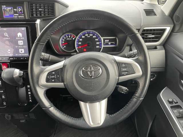 トヨタ ルーミー カスタムG S 静岡県 2018(平30)年 3.4万km ブラックマイカメタリック/レーザーブルークリスタルシャイン 2トーン ●社外9インチナビ/(フルセグ/CD/DVD/Bluetooth)/(X92)/●バックカメラ/●クルーズコントロール/●プリクラッシュセーフティー/●レーントレーシングアシスト/●LEDヘッドライト/●オートライト/●フォグランプ/●電動格納ウインカーミラー/●ETC/●両側パワースライドドア/●純正フロアマット/●ドアバイザー/●前方ドライブレコーダー/●プッシュスタート/●スマートキー/●純正14インチアルミホイール/●ダブルSRS+ABS