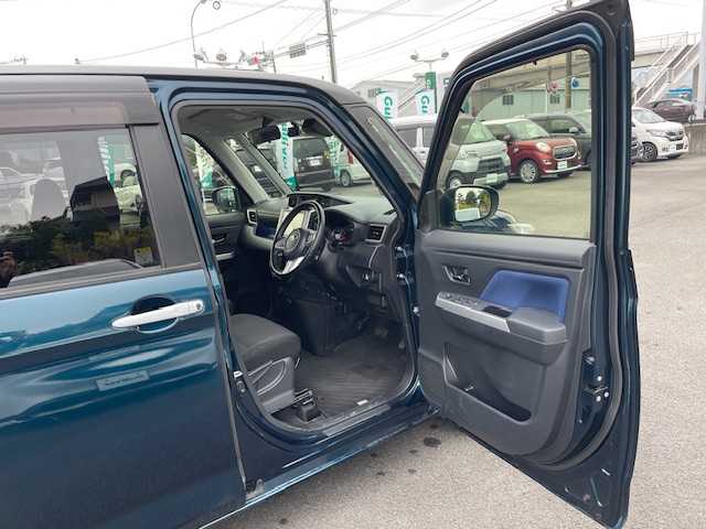 トヨタ ルーミー カスタムG S 静岡県 2018(平30)年 3.4万km ブラックマイカメタリック/レーザーブルークリスタルシャイン 2トーン ●社外9インチナビ/(フルセグ/CD/DVD/Bluetooth)/(X92)/●バックカメラ/●クルーズコントロール/●プリクラッシュセーフティー/●レーントレーシングアシスト/●LEDヘッドライト/●オートライト/●フォグランプ/●電動格納ウインカーミラー/●ETC/●両側パワースライドドア/●純正フロアマット/●ドアバイザー/●前方ドライブレコーダー/●プッシュスタート/●スマートキー/●純正14インチアルミホイール/●ダブルSRS+ABS