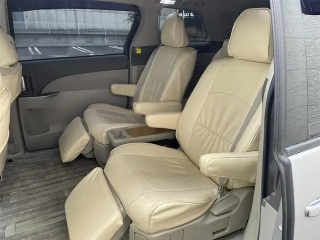 トヨタ エスティマ アエラス Gエディション 埼玉県 2007(平19)年 10.7万km シルバーM /社外メモリナビ//フルセグTV//バックカメラ//フリップダウンモニター//両側パワースライドドア//ビルトインETC//スマートキー//キセノン//2ndシートオットマン//Wエアバッグ//ABS//オートライト//Fフォグランプ//スモークフィルム//ドアバイザー//社外18インチAW//新車時保証書//取扱説明書//ナビ取説