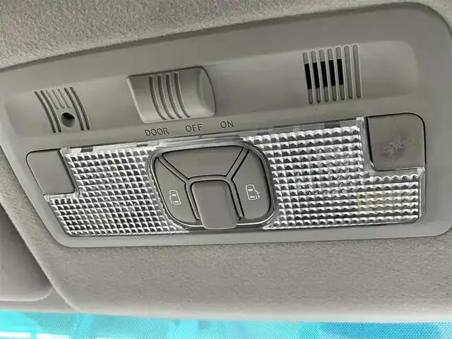 トヨタ エスティマ アエラス Gエディション 埼玉県 2007(平19)年 10.7万km シルバーM /社外メモリナビ//フルセグTV//バックカメラ//フリップダウンモニター//両側パワースライドドア//ビルトインETC//スマートキー//キセノン//2ndシートオットマン//Wエアバッグ//ABS//オートライト//Fフォグランプ//スモークフィルム//ドアバイザー//社外18インチAW//新車時保証書//取扱説明書//ナビ取説