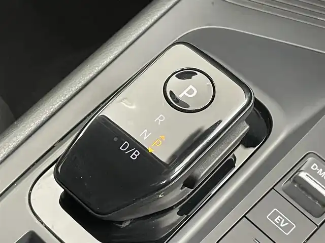 日産 ノート S FOUR 道央・札幌 2022(令4)年 5.8万km ホワイト ・4WD/・社外メモリナビ（MDV-D308BT）/CD/BT/USB/ワンセグ/・ETC/・前後ドライブレコーダー/・ステアヒーター/・オートホールド/・電動パーキング/・エマージェンシーブレーキ/・ドアバイザー/・オートマチックハイビーム/・横滑り防止装置/・前後コーナーセンサー/・レーンキープアシスト/・前席シートヒーター/・オートライト/・LEDヘッドライト/・プッシュスタート/・スマートキー/・保証書付き