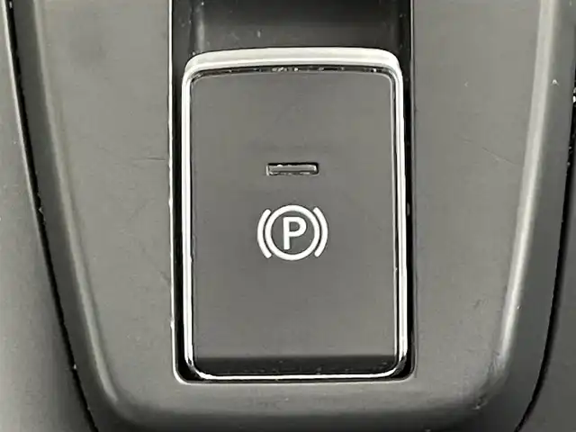 日産 ノート S FOUR 道央・札幌 2022(令4)年 5.8万km ホワイト ・4WD/・社外メモリナビ（MDV-D308BT）/CD/BT/USB/ワンセグ/・ETC/・前後ドライブレコーダー/・ステアヒーター/・オートホールド/・電動パーキング/・エマージェンシーブレーキ/・ドアバイザー/・オートマチックハイビーム/・横滑り防止装置/・前後コーナーセンサー/・レーンキープアシスト/・前席シートヒーター/・オートライト/・LEDヘッドライト/・プッシュスタート/・スマートキー/・保証書付き