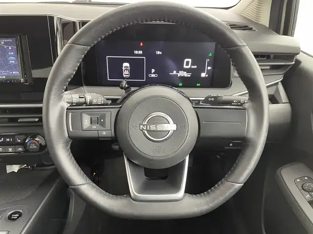 日産 ノート S FOUR 道央・札幌 2022(令4)年 5.8万km ホワイト ・4WD/・社外メモリナビ（MDV-D308BT）/CD/BT/USB/ワンセグ/・ETC/・前後ドライブレコーダー/・ステアヒーター/・オートホールド/・電動パーキング/・エマージェンシーブレーキ/・ドアバイザー/・オートマチックハイビーム/・横滑り防止装置/・前後コーナーセンサー/・レーンキープアシスト/・前席シートヒーター/・オートライト/・LEDヘッドライト/・プッシュスタート/・スマートキー/・保証書付き