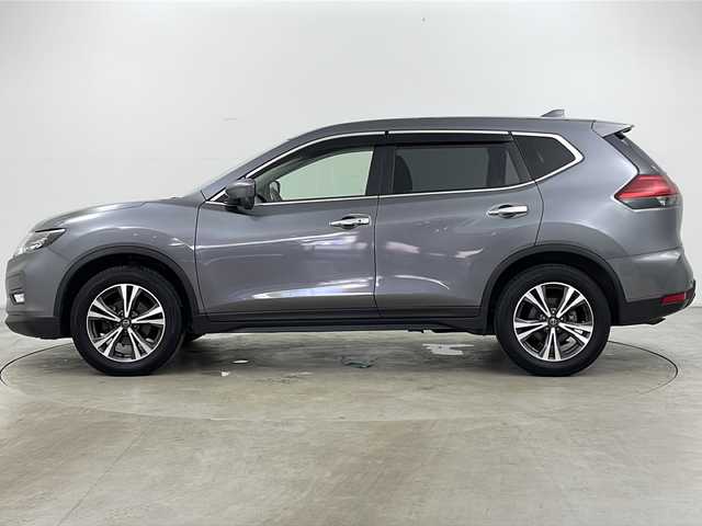 日産 エクストレイル 20X 道央・札幌 2018(平30)年 5.3万km ダークメタルグレー ・純正９インチフルセグナビ　/・バックカメラ　/・Ｂｌｕｅｔｏｏｔｈ　/・Ｂｌｕ－ｒａｙ　/・ＤＶＤ　ＣＤ　/・純正ドラレコ　/・電動リヤゲート　/・エマージェンシーブレーキ　/・オートライト　/・スマートキー　/・コーナーセンサー/・プッシュスタート/・オートエアコン/・フォグランプ/・純正アルミホイール