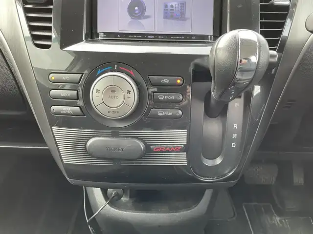 マツダ ビアンテ グランツ スカイアクティブ 兵庫県 2013(平25)年 9.2万km クリスタルホワイトパールマイカ ●MITSUBISHIナビ/●地デジ視聴可/●両側パワースライドドア/●バックモニター/●ETC/●ドライブレコーダー/●クリーンインテリアパッケージ/●コンフォートパッケージ/●i-stop/●ヒルローンチアシスト/●HIDヘッドランプ/●オートエアコン/●アドバンストキーレスエントリー/●スマートシステム/●SRSエアバック（運転席・助手席）