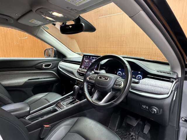 クライスラー・ジープ ジープ コンパス ロンジチュード 千葉県 2021(令3)年 3.6万km グレーⅡ ＡＣＣ　/ＣａｒＰｌａｙ　/ディスプレイオーディオ　/バックカメラ　/ドライブレコーダー　/衝突軽減ブレーキ　/ＬＥＤヘッドライト　/オートライト　/純正１７インチＡＷ