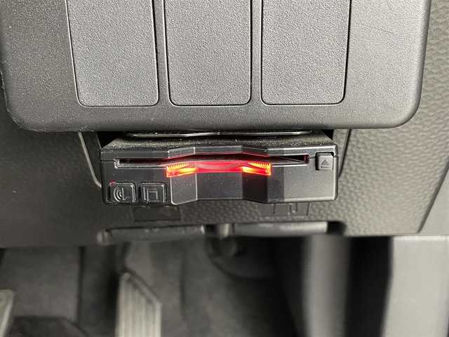 トヨタ タンク G－T 埼玉県 2017(平29)年 4.9万km ブラックマイカメタリック 社外７インチメモリーナビ　/バックカメラ　/クルーズコントロール　/両側パワースライドドア　/オートライト　/ドライブレコーダー　/トヨタセーフティーセンス　/ＥＴＣ　/Ｂｌｕｅｔｏｏｔｈ　/ＴＶ