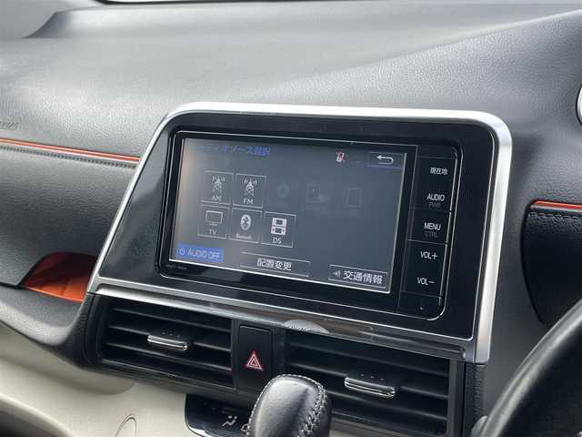 トヨタ シエンタ G 長崎県 2015(平27)年 10.7万km ホワイトパールクリスタルシャイン (株)IDOMが運営する【じしゃロン長崎店】の自社ローン専用車両になりますこちらは現金またはオートローンご利用時の価格です。自社ローンご希望の方は別途その旨お申付け下さい/ナビ　/バックカメラ　/フリップダウンモニター　/両側パワースライドドア　/衝突被害軽減ブレーキ　/レーンアシスト　/プッシュスタート　/スマートキー　/電格ミラー　/ＥＴＣ　/アイドリングストップ