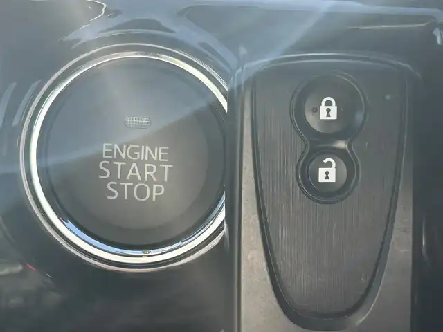 トヨタ コペン GRスポーツ 兵庫県 2019(令1)年 1万km パールホワイトⅢ ディーラーOPナビ/バックカメラ/前後ドライブレコーダー/純正MOMOステアリング/電動オープンルーフ/サンルーフ/シートヒーター/純正BBSアルミホイール/LEDヘッドライト/５Fシフト/ETC/スイッチスタート/純正フロアマット