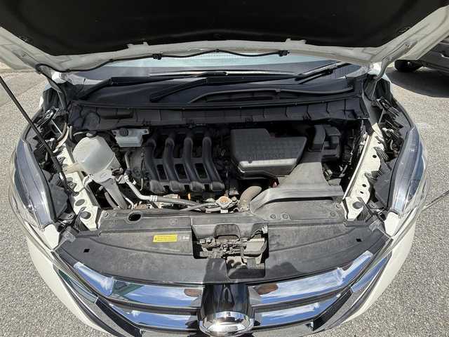 日産 セレナ ハイウェイスター 千葉県 2016(平28)年 6.3万km ブリリアントホワイトパール 社外メモリナビ（MDV-D706BTW）/　（BT/DVD/CD/AM/FM)/フルセグ/クルーズコントロール/バックカメラ/エマージェンシーブレーキ/レーンキープ/前後ドラレコ/両側イージークローザードア/オートライト/LEDライト/純正アルミホイール/アイドリングストップ