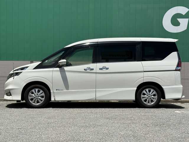 日産 セレナ ハイウェイスター 千葉県 2016(平28)年 6.3万km ブリリアントホワイトパール 社外メモリナビ（MDV-D706BTW）/　（BT/DVD/CD/AM/FM)/フルセグ/クルーズコントロール/バックカメラ/エマージェンシーブレーキ/レーンキープ/前後ドラレコ/両側イージークローザードア/オートライト/LEDライト/純正アルミホイール/アイドリングストップ