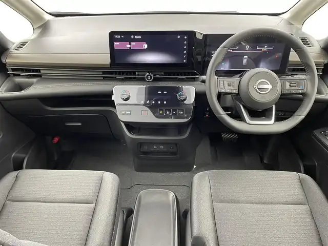 日産 セレナ e－パワー ハイウェイスター V 福井県 2025(令7)年 0.1千km プリズムホワイト 登録済未使用車/12.3インチアドバンスドドライブアシストディスプレイ/NissanConnectナビゲーションシステム/アラウンドビューモニター/プロパイロット（ナビリンク機能付）/プロパイロット緊急停止支援システム/後席専用モニターHDMI NissanConnectナビ付車用/スペアキー/両側パワースライドドア/置くだけ充電 /デジタルインナーミラー /前後コーナーセンサー /純正16インチアルミホイール/ETC2.0ユニット/前後ドライブレコーダー