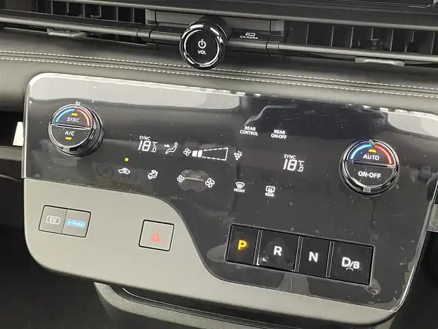 日産 セレナ e－パワー ハイウェイスター V 福井県 2025(令7)年 0.1千km プリズムホワイト 登録済未使用車/12.3インチアドバンスドドライブアシストディスプレイ/NissanConnectナビゲーションシステム/アラウンドビューモニター/プロパイロット（ナビリンク機能付）/プロパイロット緊急停止支援システム/後席専用モニターHDMI NissanConnectナビ付車用/スペアキー/両側パワースライドドア/置くだけ充電 /デジタルインナーミラー /前後コーナーセンサー /純正16インチアルミホイール/ETC2.0ユニット/前後ドライブレコーダー